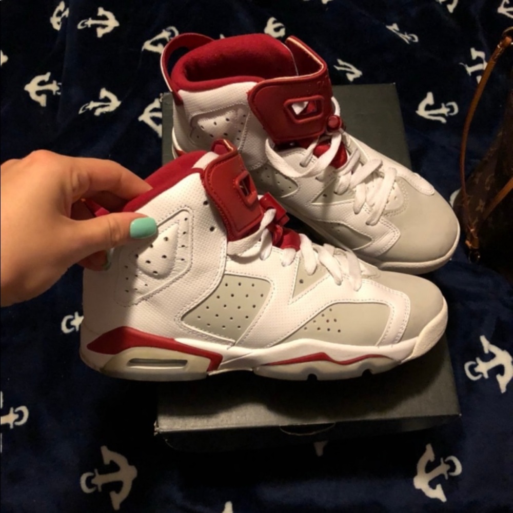 Retro jordan 6s size 5.5